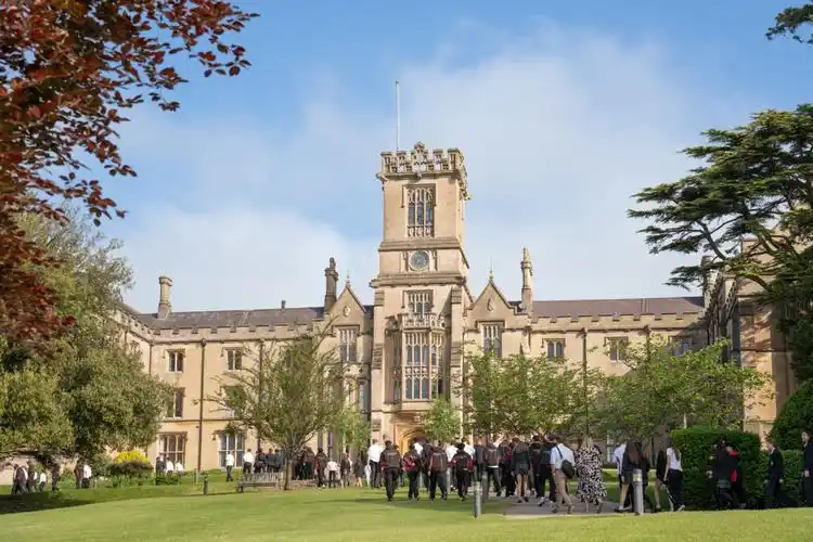 UK September Housing Insight: BacktoSchool Season Drives AboveSeasonal BuyerDemand Rebound